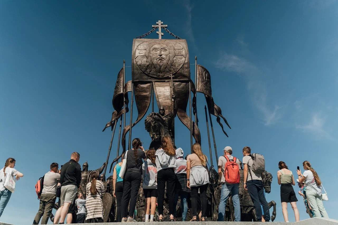 Большинство здесь. Екатеринбург люди.