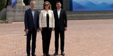 Декан факультета социальной психологии Ольга Юрьевна Зотова приняла участие в работе официальной делегации Свердловской области на Российско-Китайском ЭКСПО