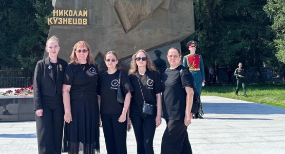 Патриотическая акция возложения цветов к памятнику разведчика Николая Кузнецова
